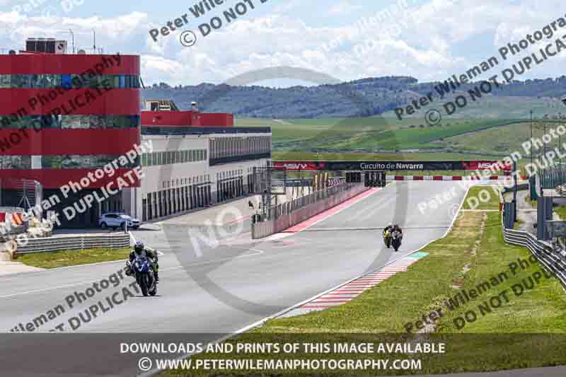 cadwell no limits trackday;cadwell park;cadwell park photographs;cadwell trackday photographs;enduro digital images;event digital images;eventdigitalimages;navarra;no limits trackdays;peter wileman photography;racing digital images;trackday digital images;trackday photos
